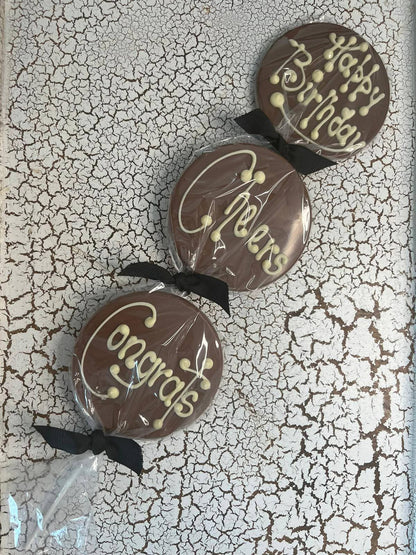 Lollipop with personalised handwriting
